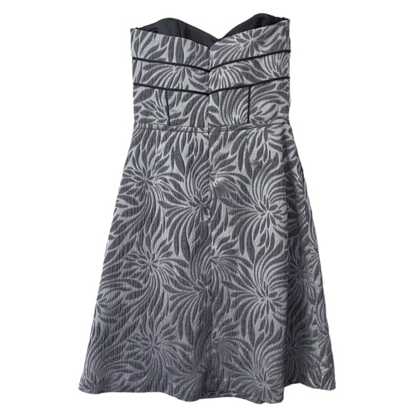Cynthia Steffe HOLIDAY Dress Strapless Textured Floral Silver Size 0 $345.00 - Picture 4 of 14